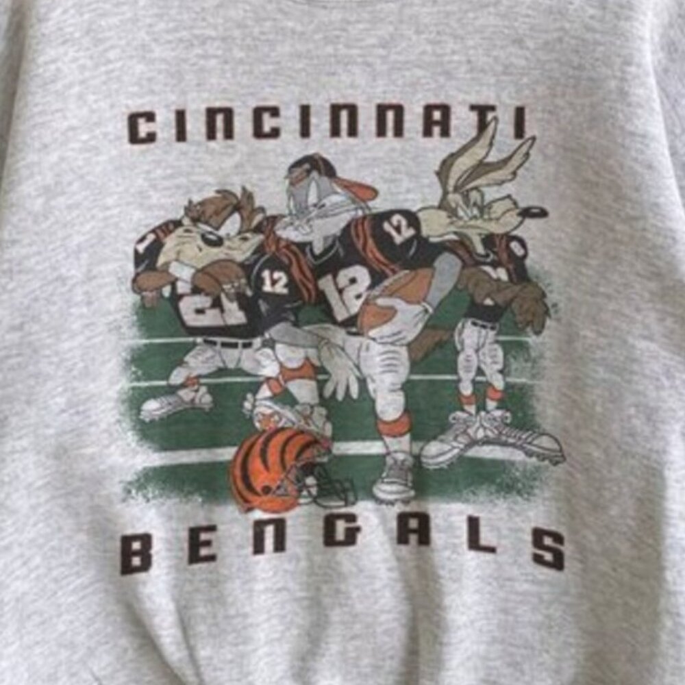 Vtg Cincinnati Bengals Looney Tunes football Crewneck Shirt, NFL Bengals - Picture 3 of 4